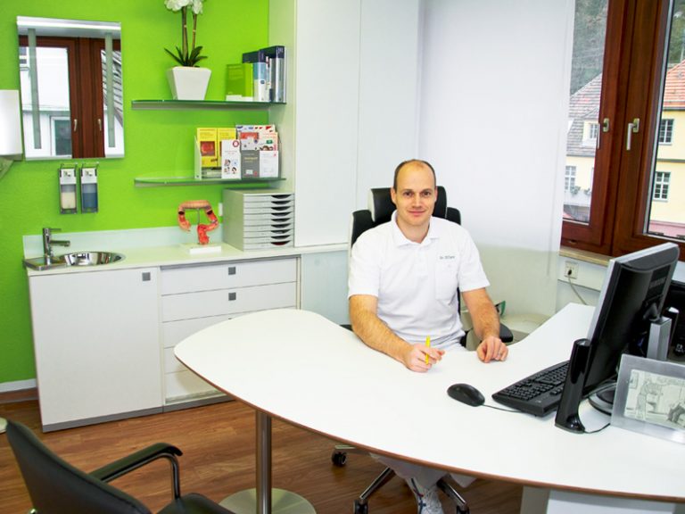 Dr. Med. Gerd Hermesdorf - Gastroenterologische Facharztpraxis In Koblenz Gastroenterologische Facharztpraxis Calw – DR. MED. AXEL HAHN & DR. MED